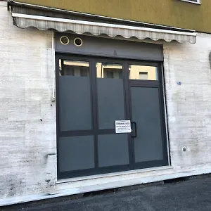 Monolocale Arredato Con Una Camera , Parma Italia